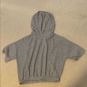 Cropped grey sweatshirt